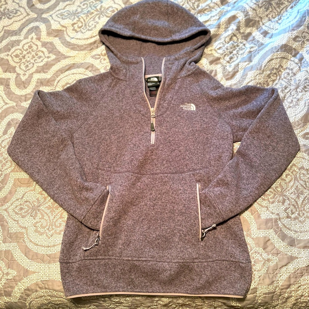 North Face women’s half-zip hooded pullover poly sweater - size small